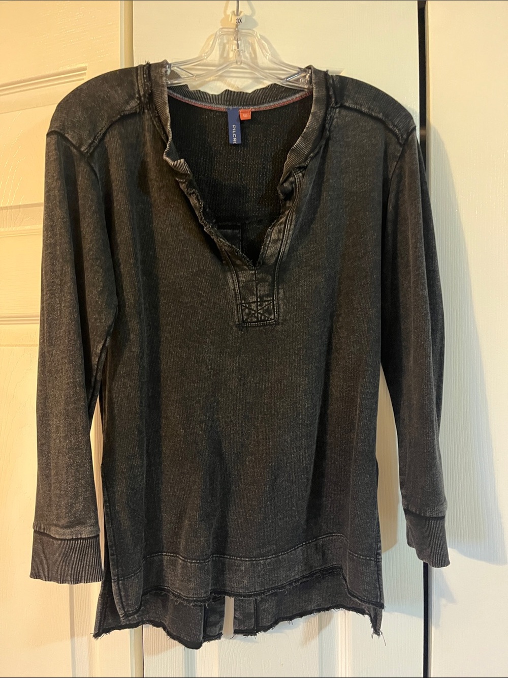 PILCRO Split Neck Charcoal Acid Wash